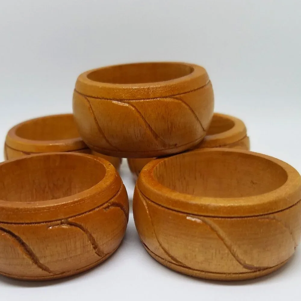 Vintage MCM Kemp & Beatley Carved Wood Wooden Napkin Rings - Set of 5